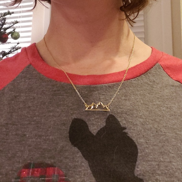 Mountain Peak Necklace - Picture 5 of 6